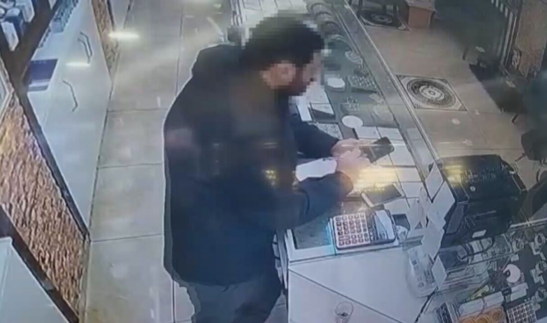 İsa ALMAÇAYIR/İSTANBUL, -PENDİK’te kuyumcuya kimliği belirsiz kişi tarafından oyuncak silahla