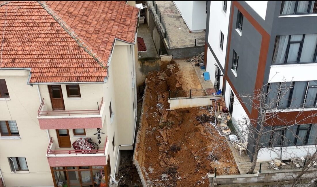 Gizem CENGİL-Ali Oğulcan ARSLAN/ANKARA, – ANKARA’nın Gölbaşı ilçesinde 4 katlı