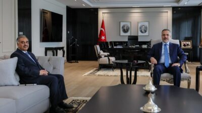 ANKARA, – DIŞİŞLERİ Bakanı Hakan Fidan, D-8 Genel Sekreteri Büyükelçi
