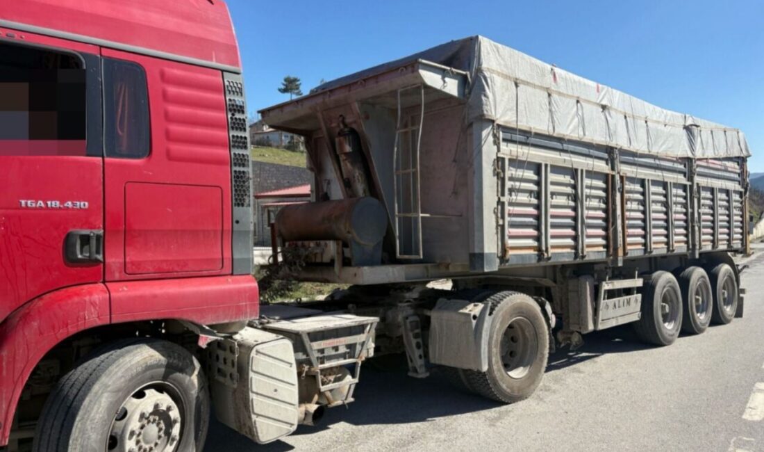 Emre ÖNCEL/SAMSUN, -SAMSUN’un Kavak ilçesinde denetim istasyonuna girmeyen çekicinin sürücüsüne,