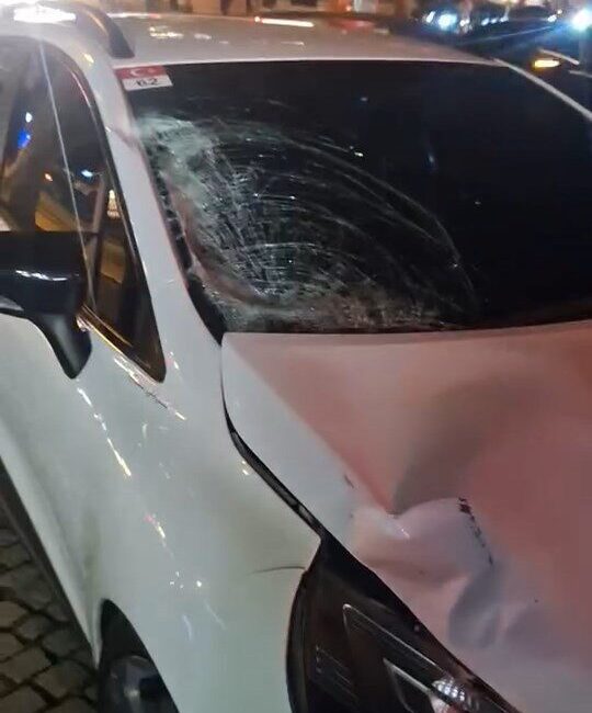 İsa ALMAÇAYIR/İSTANBUL, -KADIKÖY Bağdat Caddesi’nde yolun karşısına geçmek isteyen Berkay