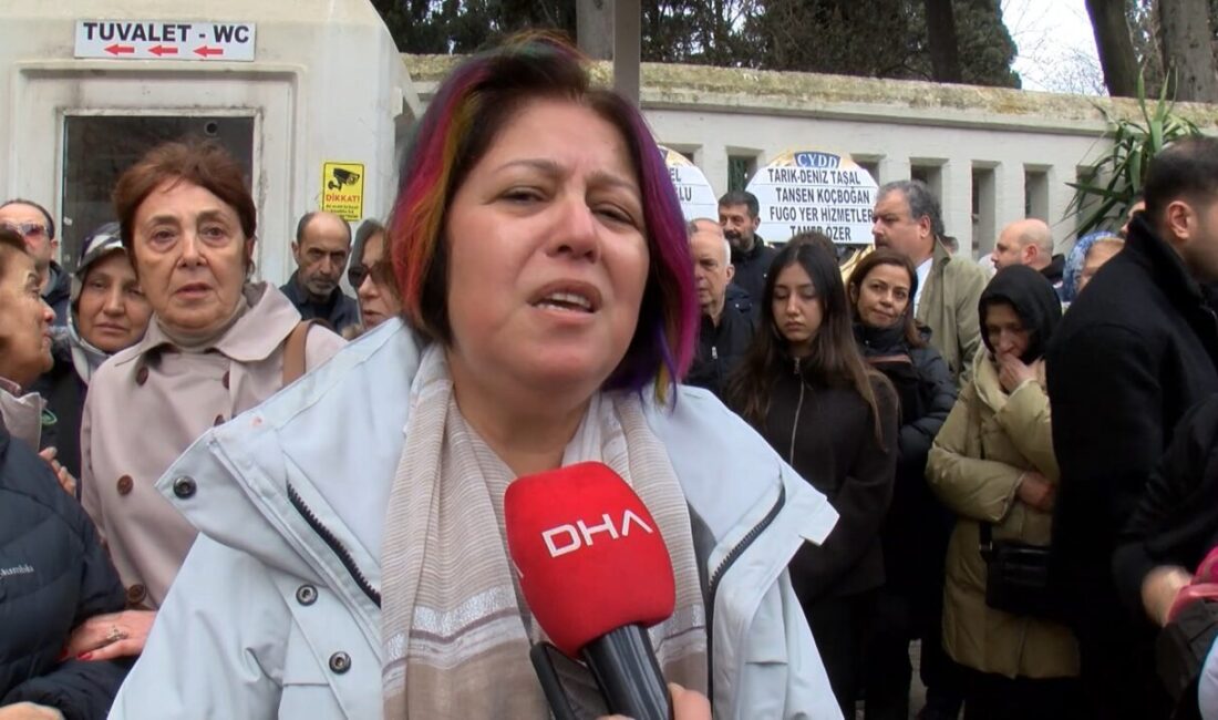 İsa ALMAÇAYIR İSTANBUL, – KADIKÖY Bağdat Caddesi’nde yolun karşısına geçmek