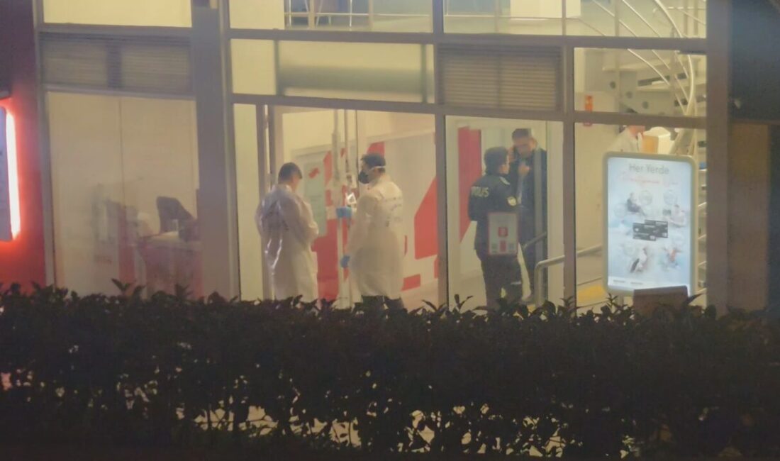 Vehbi DEMİR/İSTANBUL, – EMİNÖNÜ’nde bir bankaya kimliği belirsiz kişi tarafından