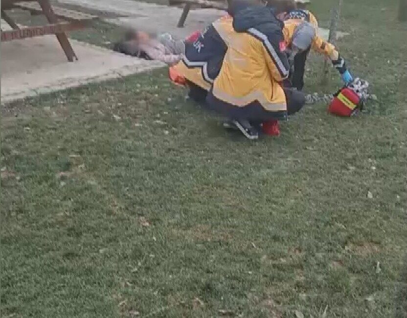 Baran AKKAYA/İSTANBUL, -ESENYURT’ta parka gelen evli çift arasında çıkan tartışmada