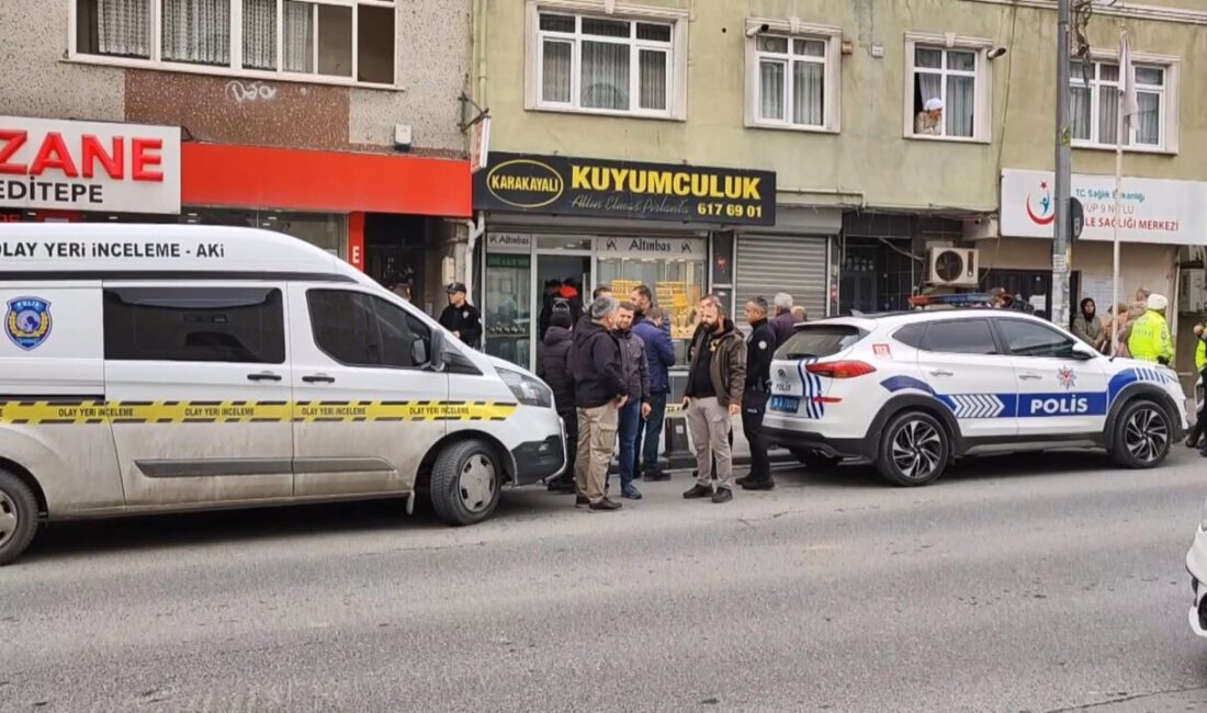 Emre KURT-Emin YEŞİL/İSTANBUL, – EYÜPSULTAN’da 4 saldırgandan 1’i arabada beklerken,