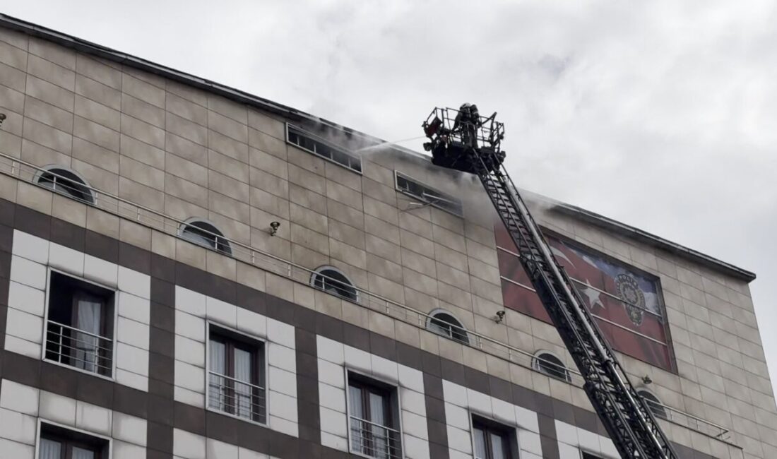Tuğçe ODABAŞI- Mehmet ALA / İSTANBUL, – Merter Polisevi’nin çatısında