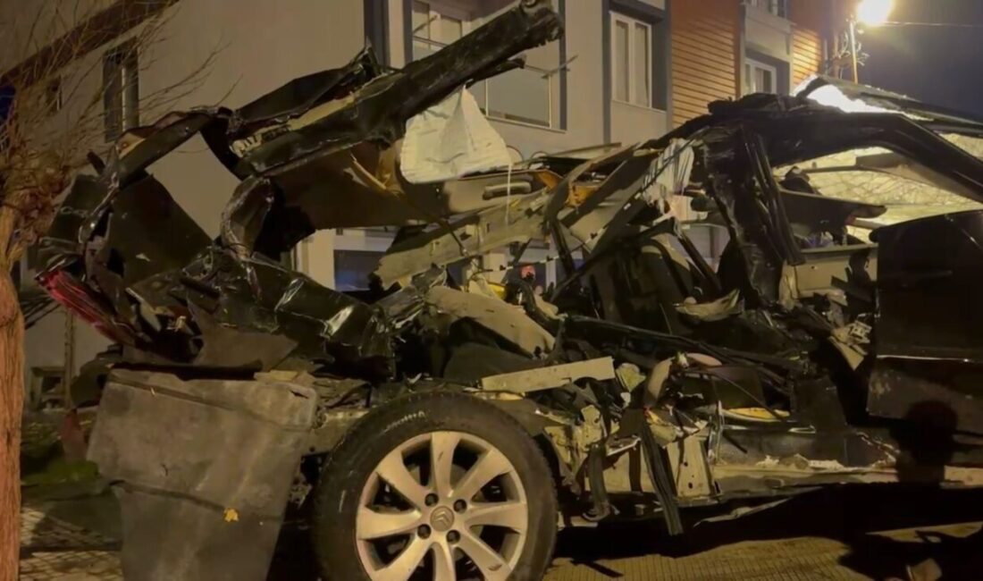 Mehmet Kaan KURT / İSTANBUL, – SULTANBEYLİ’de sürücüsünün direksiyon hakimiyetini