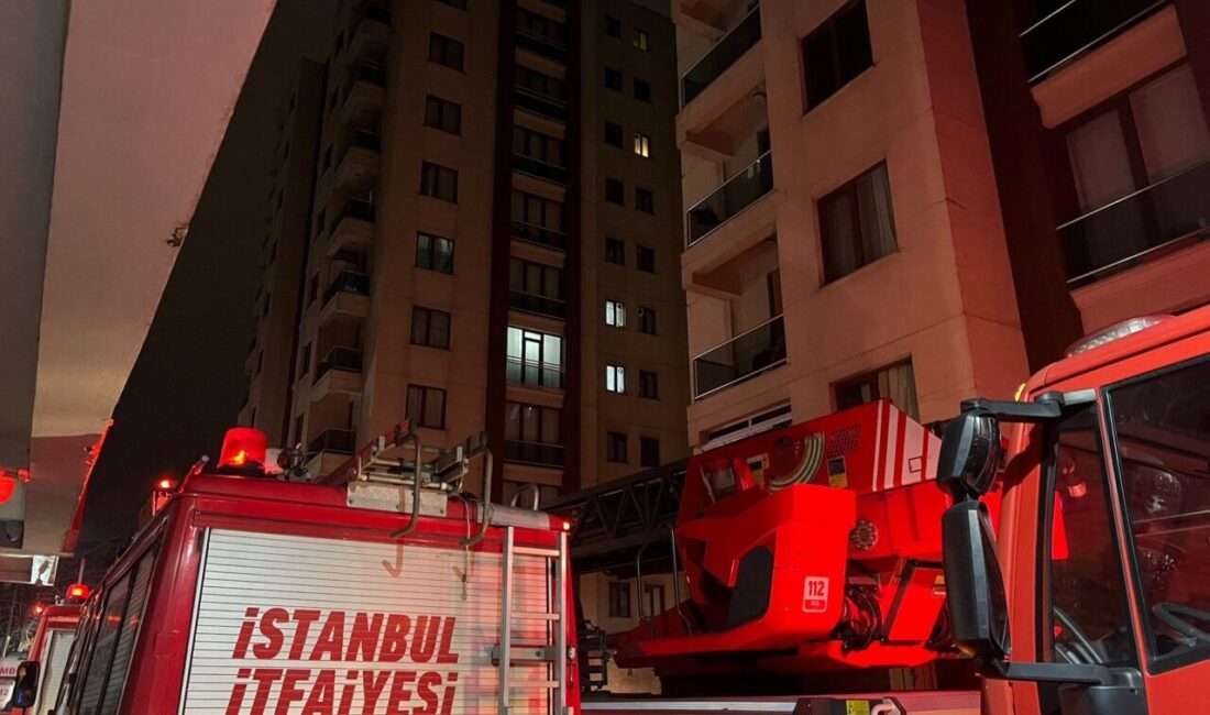 Soner HASIRCIOĞLU/İSTANBUL, – ZEYTİNBURNU’nda bir sitenin otoparkındaki elektrikli otomobilde çıkan