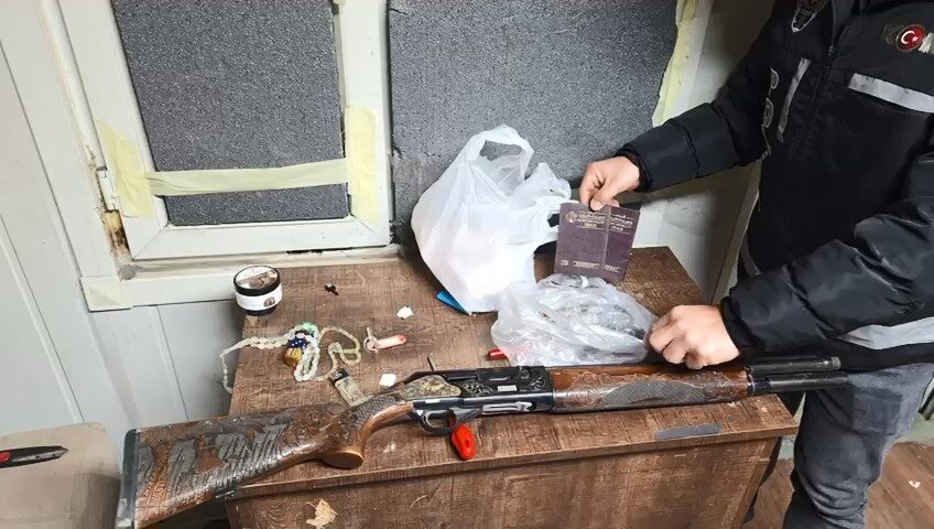 Selda Hatun TAN-Erol POLAT/GEBZE (Kocaeli), – KOCAELİ’nin Gebze ilçesinde K.T.’yi