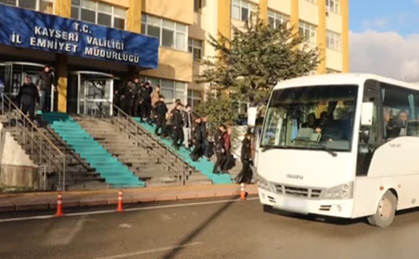 Samed Aydın SUN/KAYSERİ, – KAYSERİ merkezli 4 ilde FETÖ/PDY üyelerine