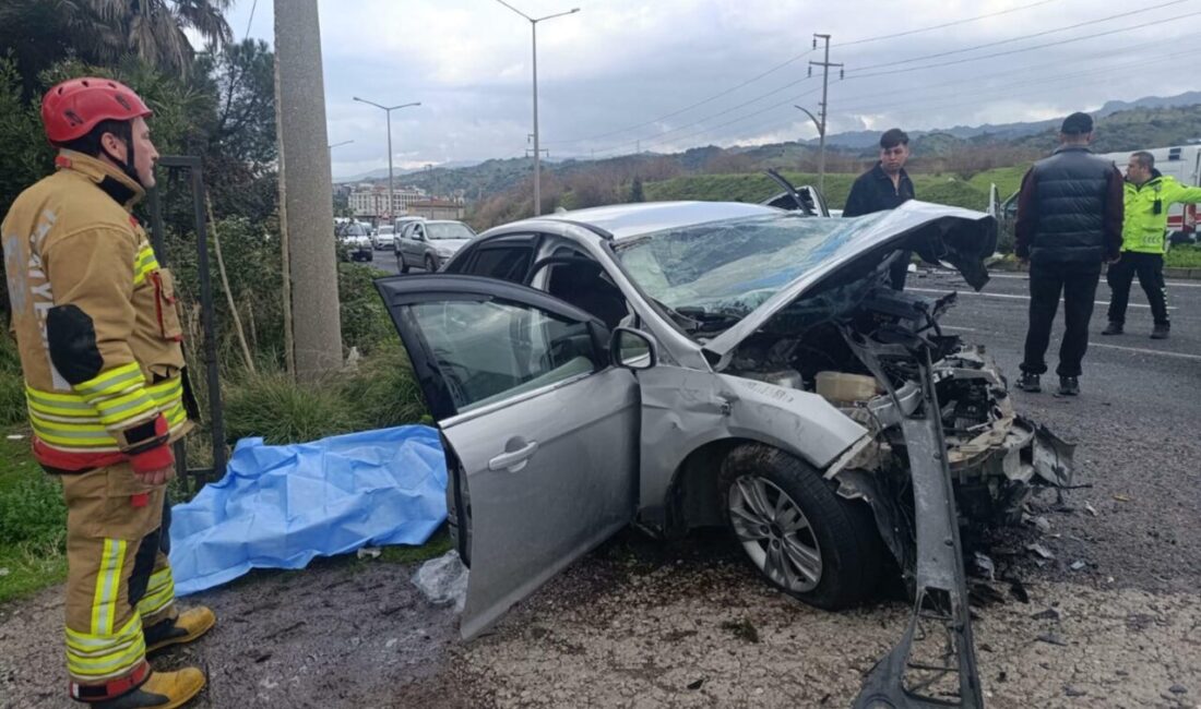 Doğan ÇİZMECİ / TURGUTLU(Manisa), – MANİSA’nın Turgutlu ilçesinde, sürücüsünün direksiyon