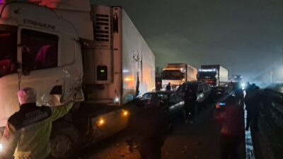 Serhat YILMAZ- Sinan KABATEPE/ ARİFİYE(Sakarya), – SAKARYA’da Anadolu Otoyolu geçişinde