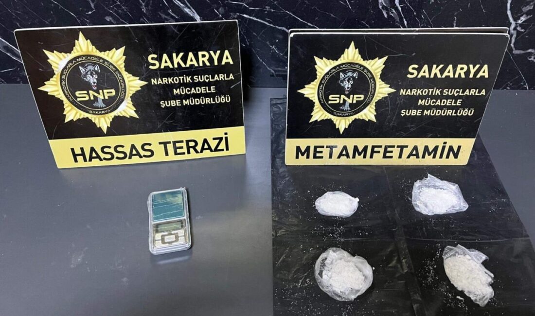 Serhat YILMAZ/ HENDEK(Sakarya), – SAKARYA’da, polisin düzenlediği operasyonda 38,43 gram