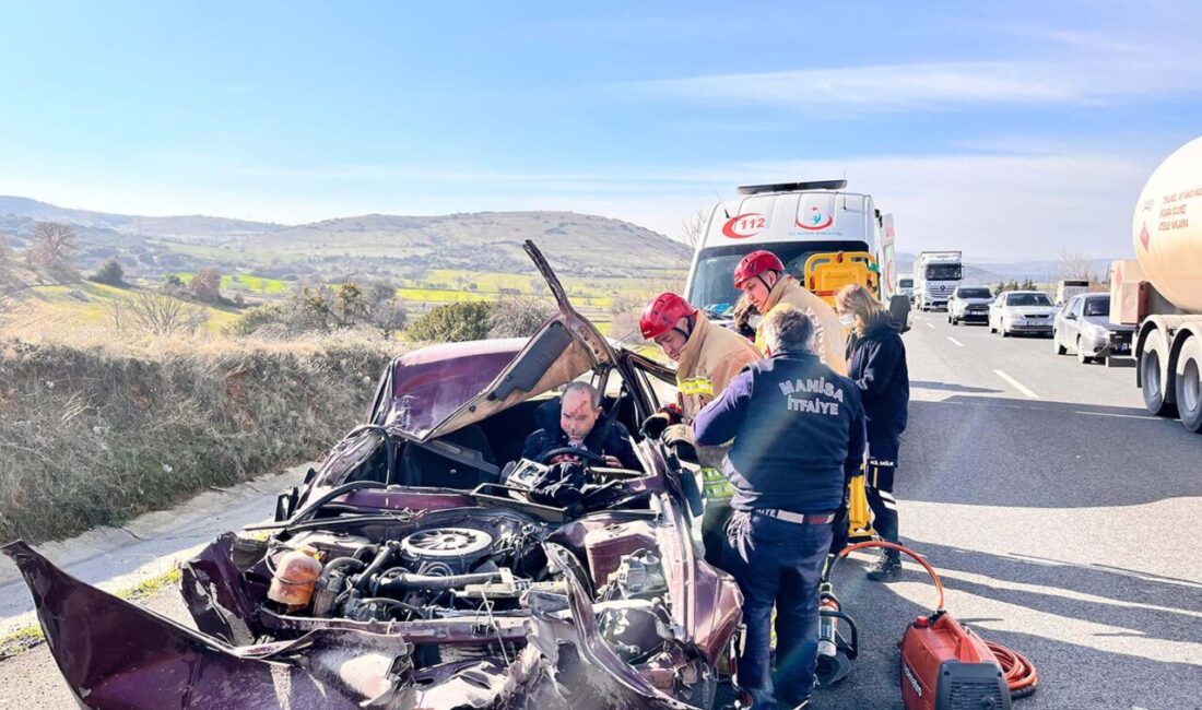 Hasan YİĞEN/ KULA(Manisa), – MANİSA’nın Kula ilçesinde direksiyon hakimiyetini kaybeden