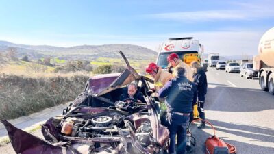 Hasan YİĞEN/ KULA(Manisa), – MANİSA’nın Kula ilçesinde direksiyon hakimiyetini kaybeden