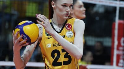 İSTANBUL, – SALON: VakıfBank Spor Sarayı HAKEMLER: Caner Çildir, Yasin