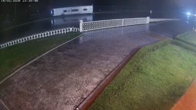 Emre ÖNCEL/ SAMSUN, – SAMSUN’un İlkadım ilçesinde yolcu otobüsünün refüje