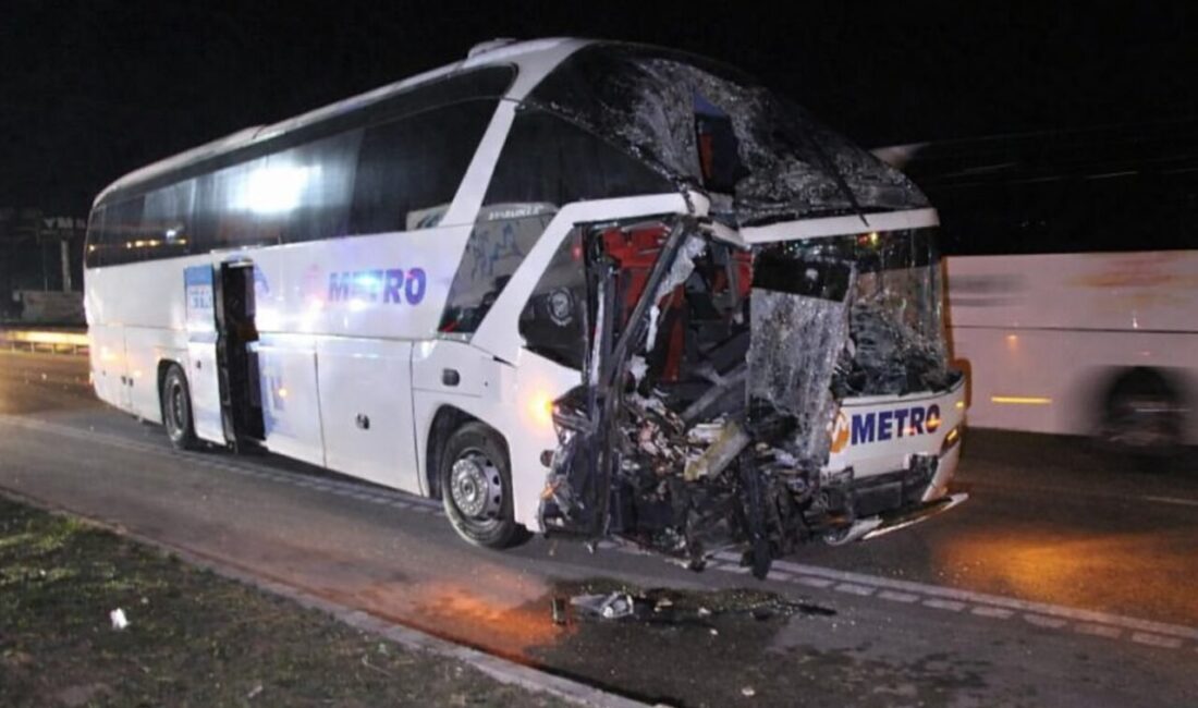 Şerife Serap KARA-Gökçen ÖZEN/MERZİFON (Amasya), -AMASYA’nın Merzifon ilçesinde yolcu otobüsünün