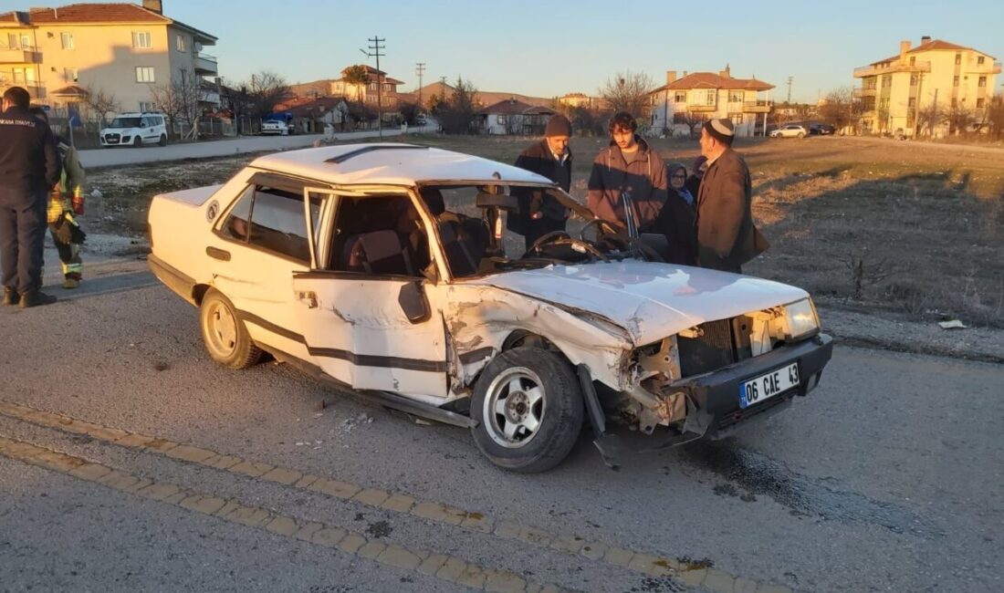 Müfit ONBAŞI/ÇUBUK (Ankara), – ANKARA’nın Çubuk ilçesinde otomobil ile ticari