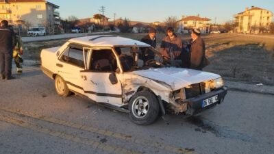 Müfit ONBAŞI/ÇUBUK (Ankara), – ANKARA’nın Çubuk ilçesinde otomobil ile ticari