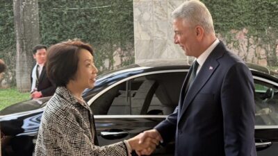 İSTANBUL, – TİCARET Bakanı Ömer Bolat, Kamerun’da Singapur Sürdürülebilirlik ve