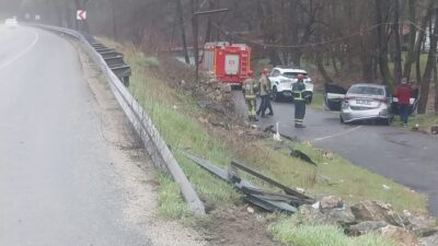 Yavuz YILMAZ/İNEGÖL (Bursa), -BURSA’nın İnegöl ilçesinde bariyerleri aşıp, alt yola