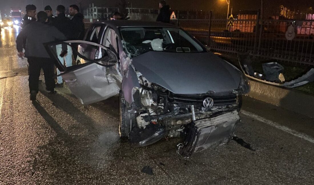 Yavuz YILMAZ/ İNEGÖL(Bursa), – BURSA’nın İnegöl ilçesinde kontrolden çıkan otomobilin