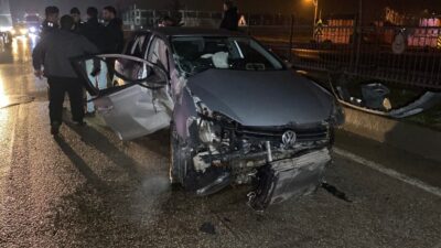 Yavuz YILMAZ/ İNEGÖL(Bursa), – BURSA’nın İnegöl ilçesinde kontrolden çıkan otomobilin