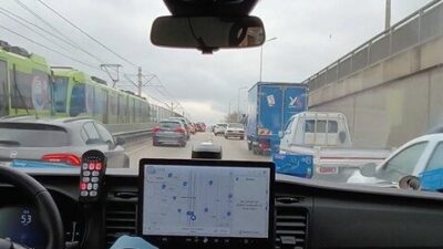 Yavuz YILMAZ/BURSA, – BURSA’da sürücülerin fermuar sistemi oluşturarak ambulansa yol