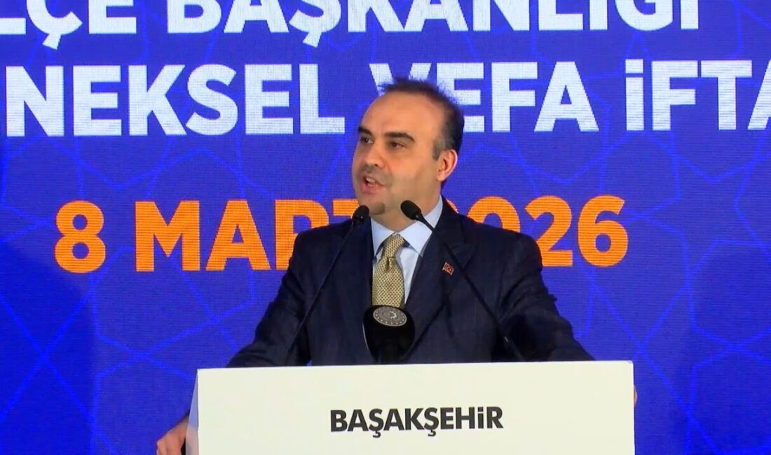 Baran AKKAYA/İSTANBUL, -BAŞAKŞEHİR Ak Parti İlçe Başkanlığı tarafından düzenlenen iftar