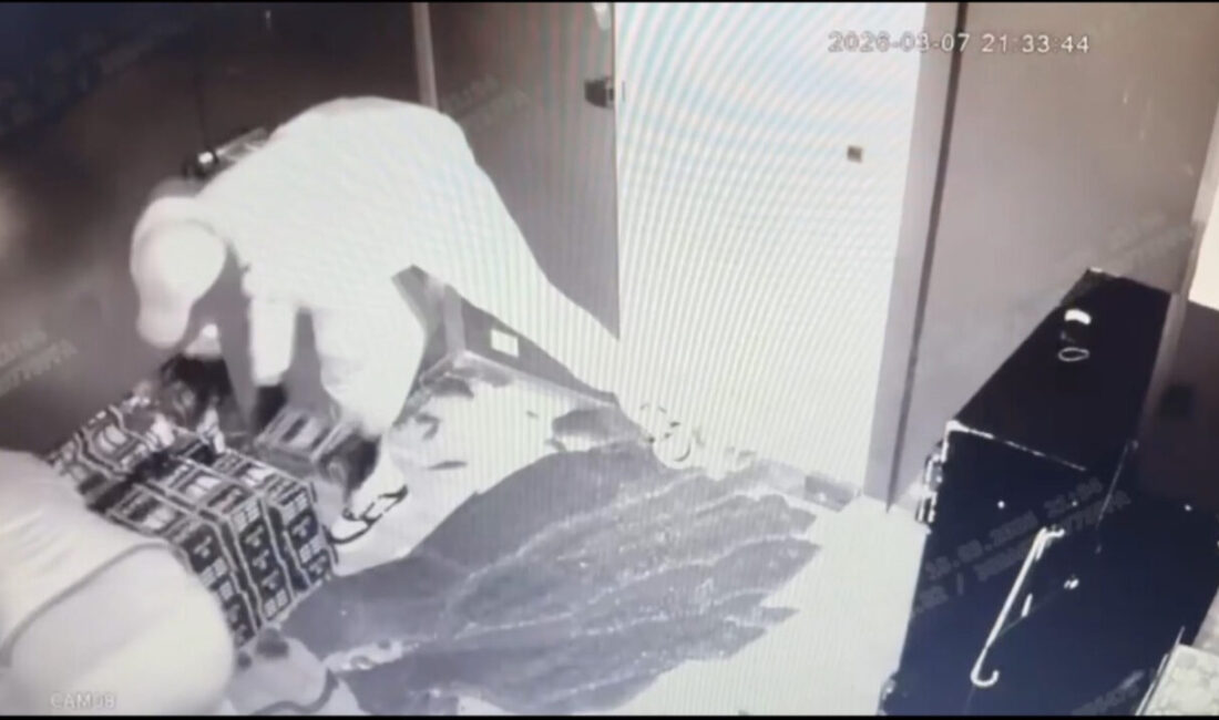 Ali AKSOYER / İSTANBUL, – FATİH’te girdikleri iş yerinden 40