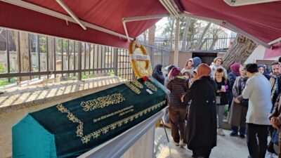 Emre KURT/İSTANBUL, – FATİH’ te boşanma aşamasında olduğu Emrah Deniz