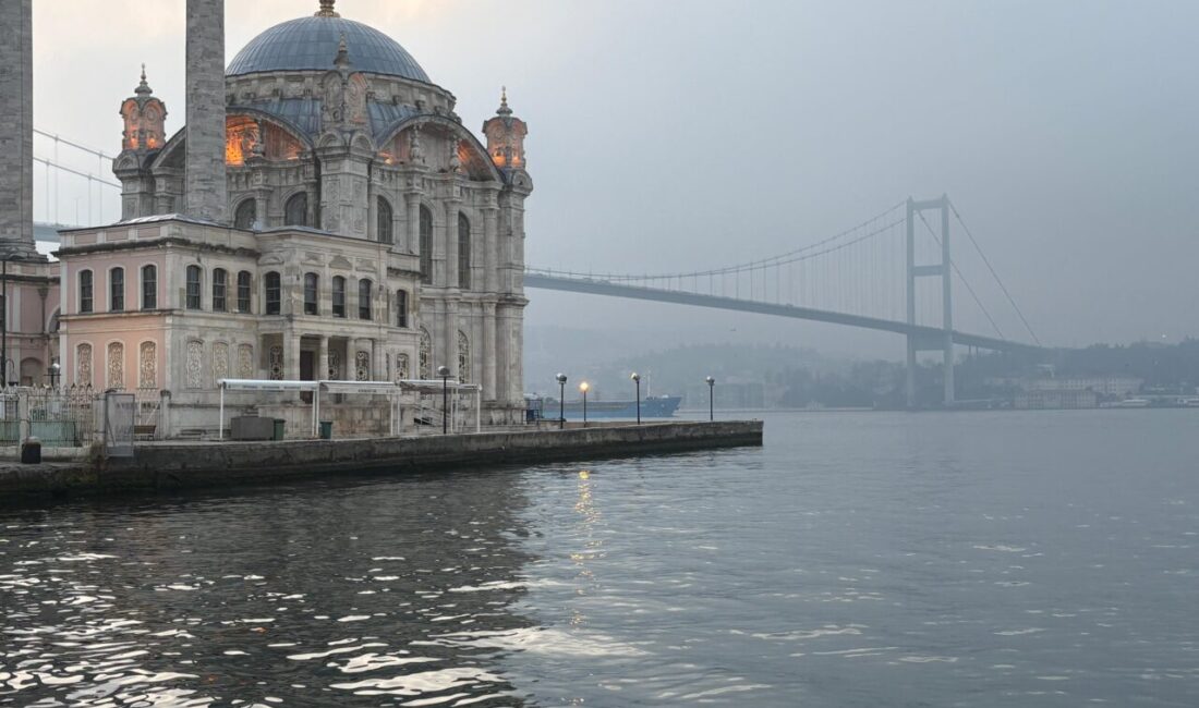 Hasan YILDIRIM / İSTANBUL, – İSTANBUL Boğazı ve çevresinde sis