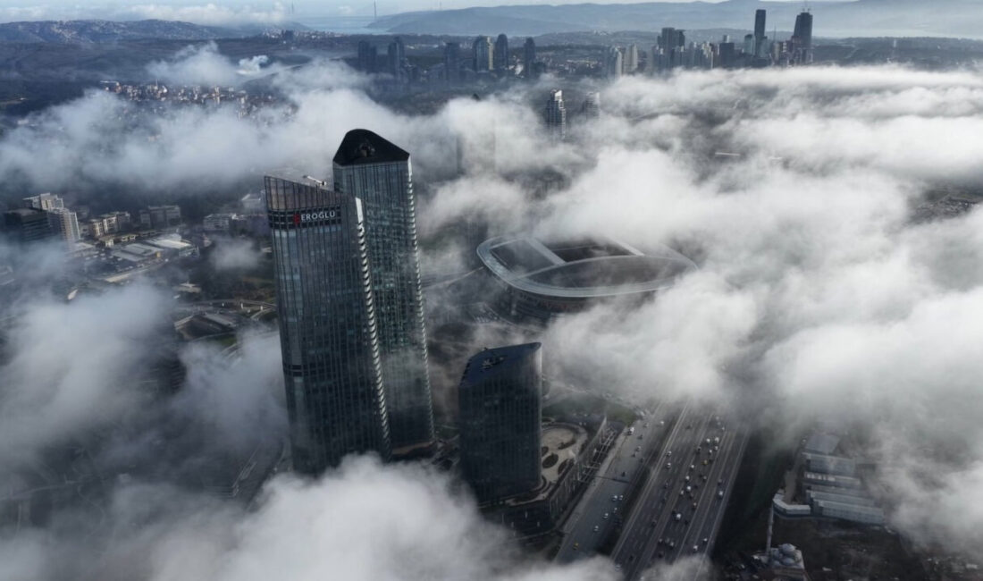 Ali AKSOYER/İSTANBUL – İSTANBUL’da sabah saatlerinde bazı bölgelerde yoğun sis