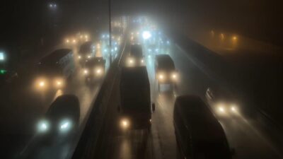 İhsan DÖRTKARDEŞ/İSTANBUL, – İSTANBUL’da sabah saatlerinde sis etkili oldu. Bazı