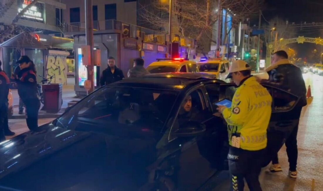 Mehmet Kaan KURT/İSTANBUL, – KADIKÖY’de polis ekipleri tarafından asayiş ve