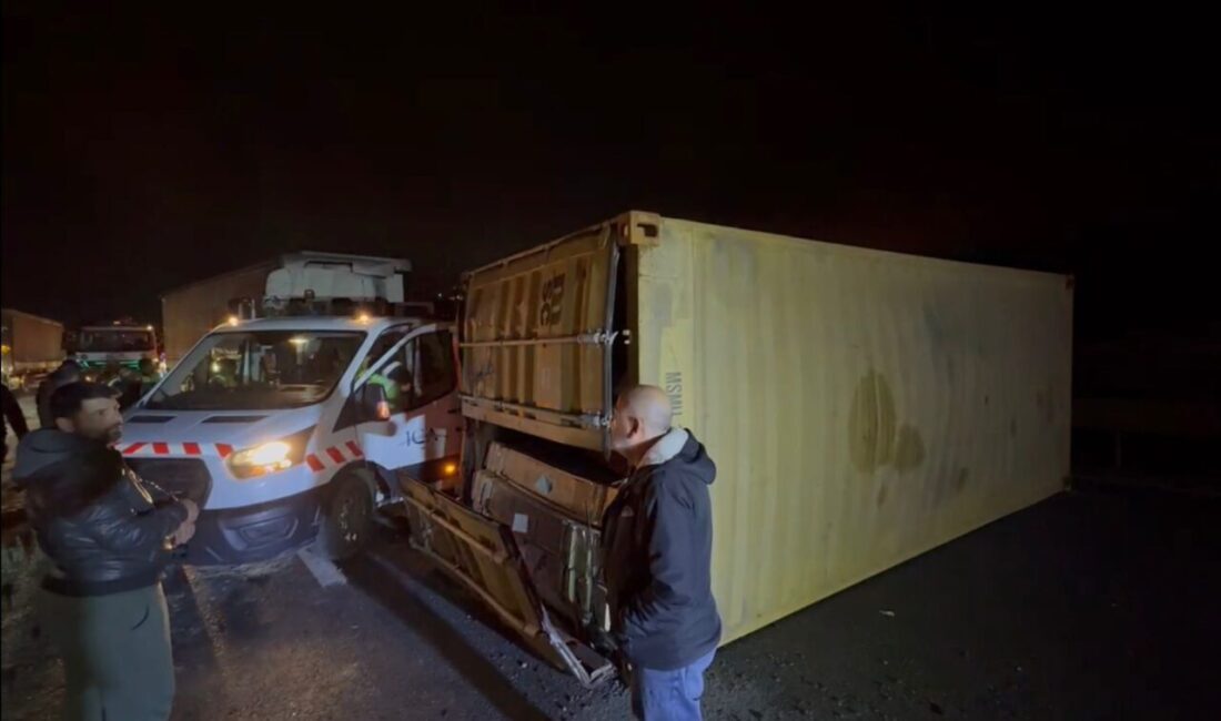 Mehmet Kaan KURT/İSTANBUL, – KUZEY Marmara Otoyolu’nda aynı yönde ilerleyen