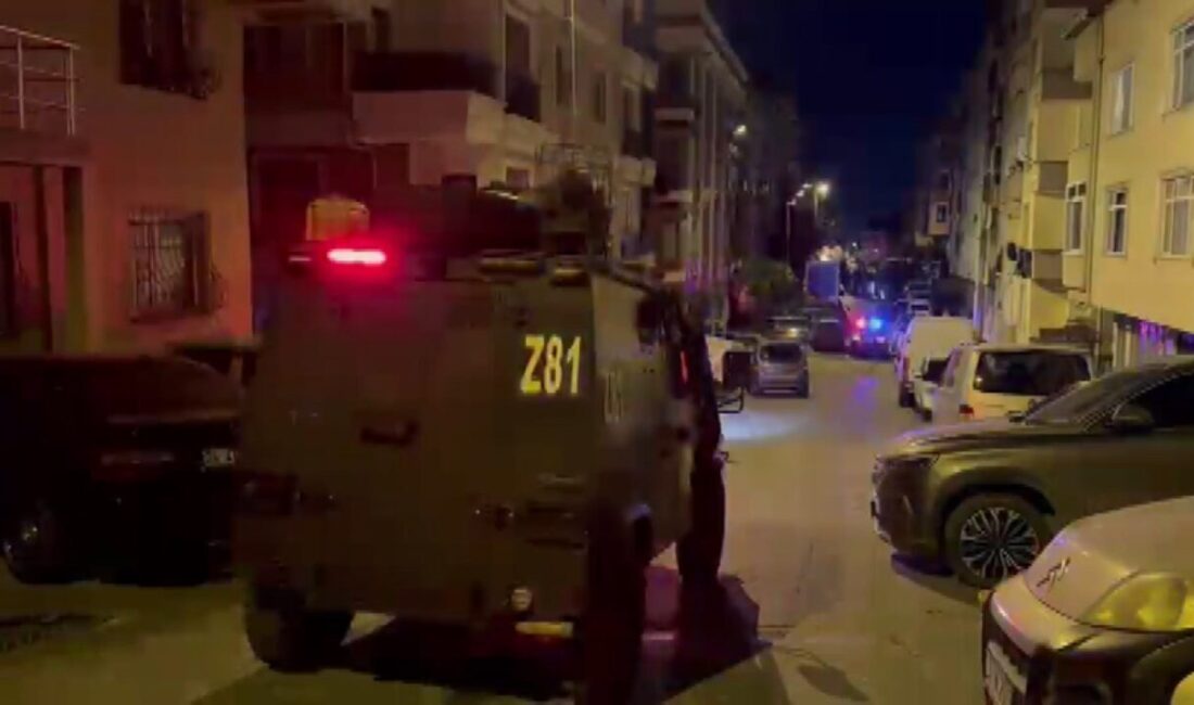 İsa ALMAÇAYIR/İSTANBUL, – MALTEPE’de park halindeki 3 araçta yangın çıktı.