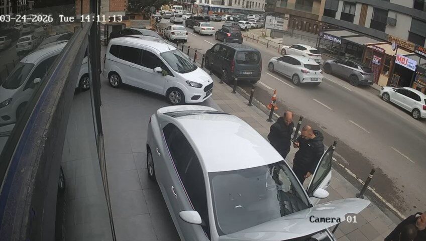 İsa ALMAÇAYIR- Mert ORDU/İSTANBUL, -PENDİK’te caddedeki 2 kişiye otomobille olay