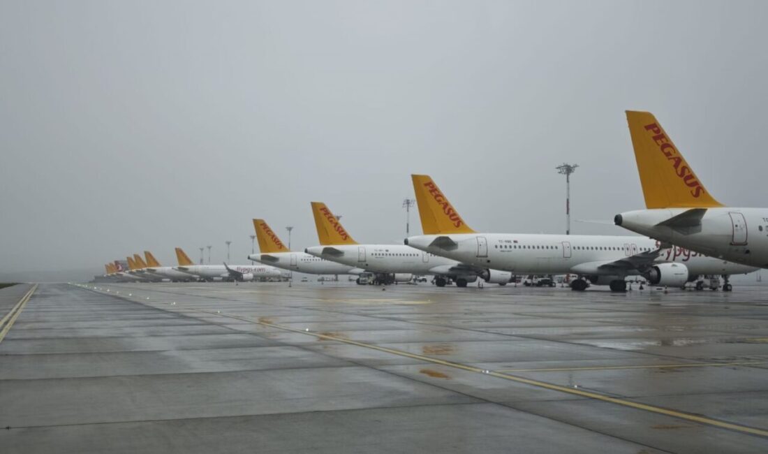 İbrahim YILDIZ/İSTANBUL, – İSTANBUL’da etkili olan şiddetli yağmur, hava ulaşımını