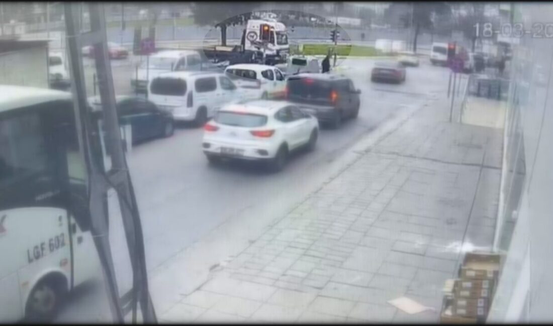 İsa ALMAÇAYIR / İSTANBUL, – SANCAKTEPE’de yolun karşısına geçmek isteyen