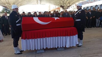 Ceyda YEŞİLOĞLU -Şevval CİNDİR/İSTANBUL, – BAŞAKŞEHİR’de polisleri taşıyan servis aracının