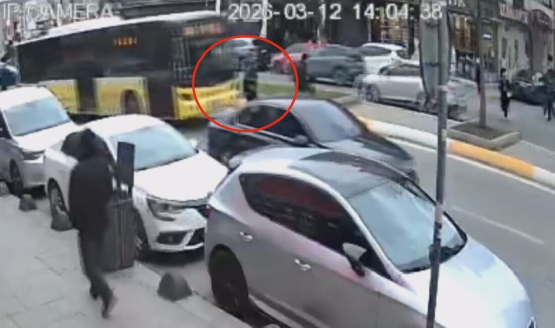 Mert ORDU/İSTANBUL, – SULTANBEYLİ’de yolun karşısına geçmeye çalışırken İETT otobüsünün