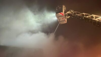 Mehmet Kaan KURT/İSTANBUL, – SULTANGAZİ’de, iddiaya göre aydınlatma direğinde başlayan