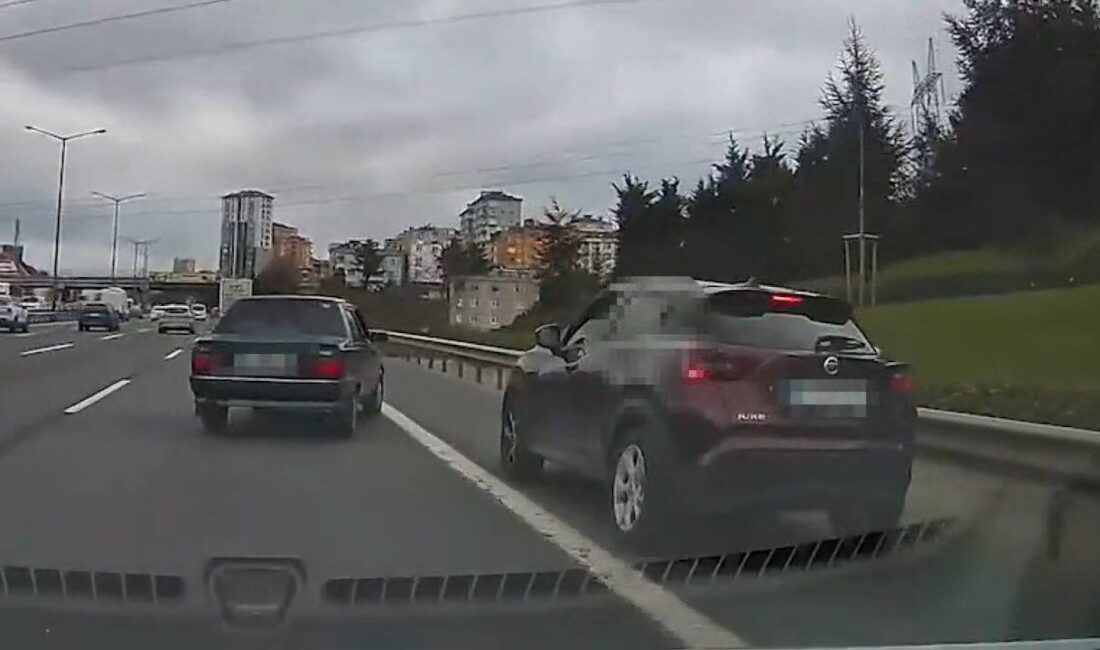 Mert ORDU/İSTANBUL, – Ümraniye’de trafikte tartıştığı sürücünün önünü kesip aracından