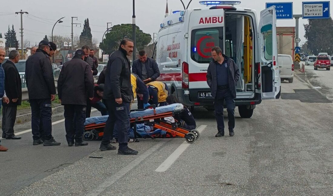 Emre SAÇLI/ SALİHLİ(Manisa), – MANİSA’nın Salihli ilçesinde yolun karşısına geçmek