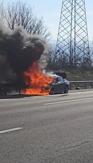 Mutlu YUCA/ BOLU, – BOLU’da Anadolu Otoyolunda motor kısmından dumanların