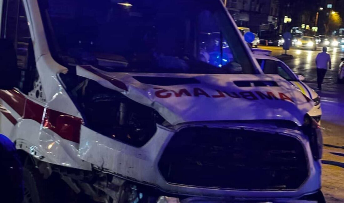 Mehmet Gökhan HAKBİLİR/ ANKARA, – ANKARA’nın Sincan ilçesinde, ambulans ile