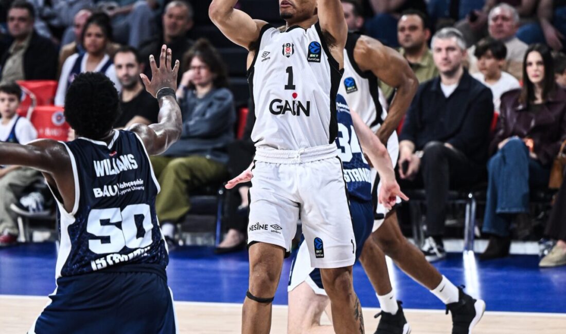 İSTANBUL, – SALON: Sinan Erdem HAKEMLER: Miguel Angel Perez, Guido