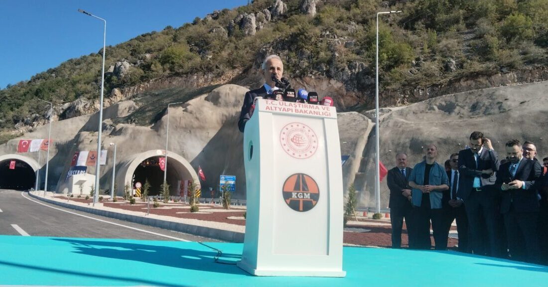 Yusuf ÇINAR/ ÇORUM, – ULAŞTIRMA ve Altyapı Bakanı Abdulkadir Uraloğlu,